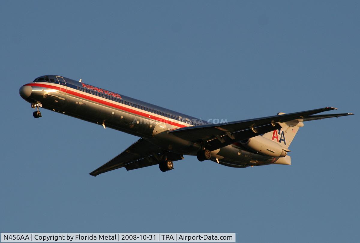 N456AA, 1988 McDonnell Douglas MD-82 (DC-9-82) C/N 49561, American MD-80