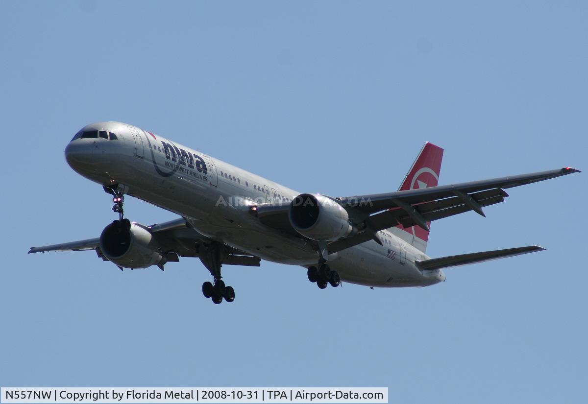 N557NW, 2002 Boeing 757-251 C/N 33393, Northwest 757-200