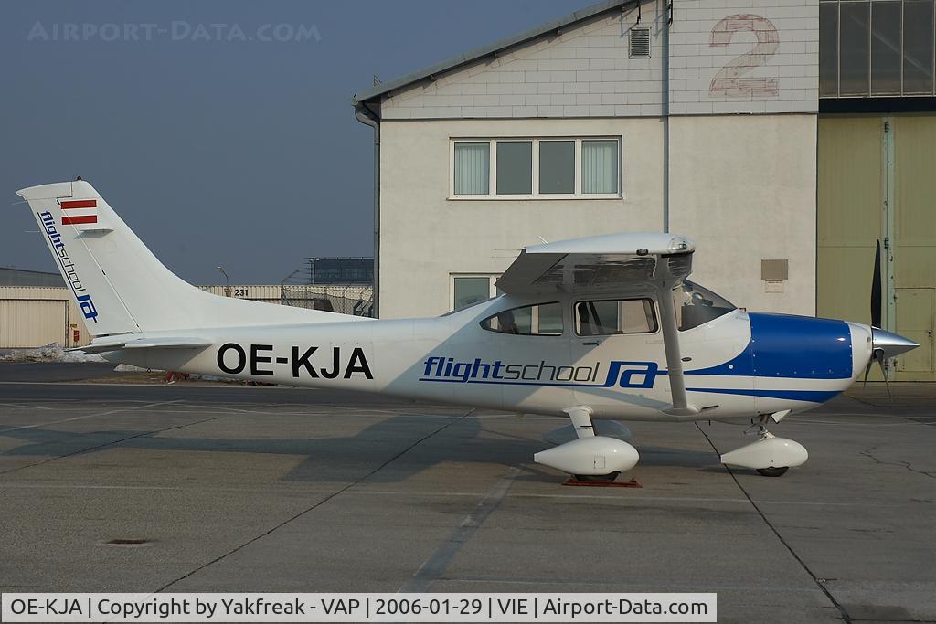 OE-KJA, Cessna 182T Skylane C/N 18281596, Jet Alliance Cessna 182