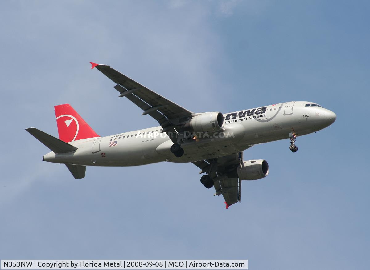 N353NW, 1998 Airbus A320-212 C/N 786, Northwest A320