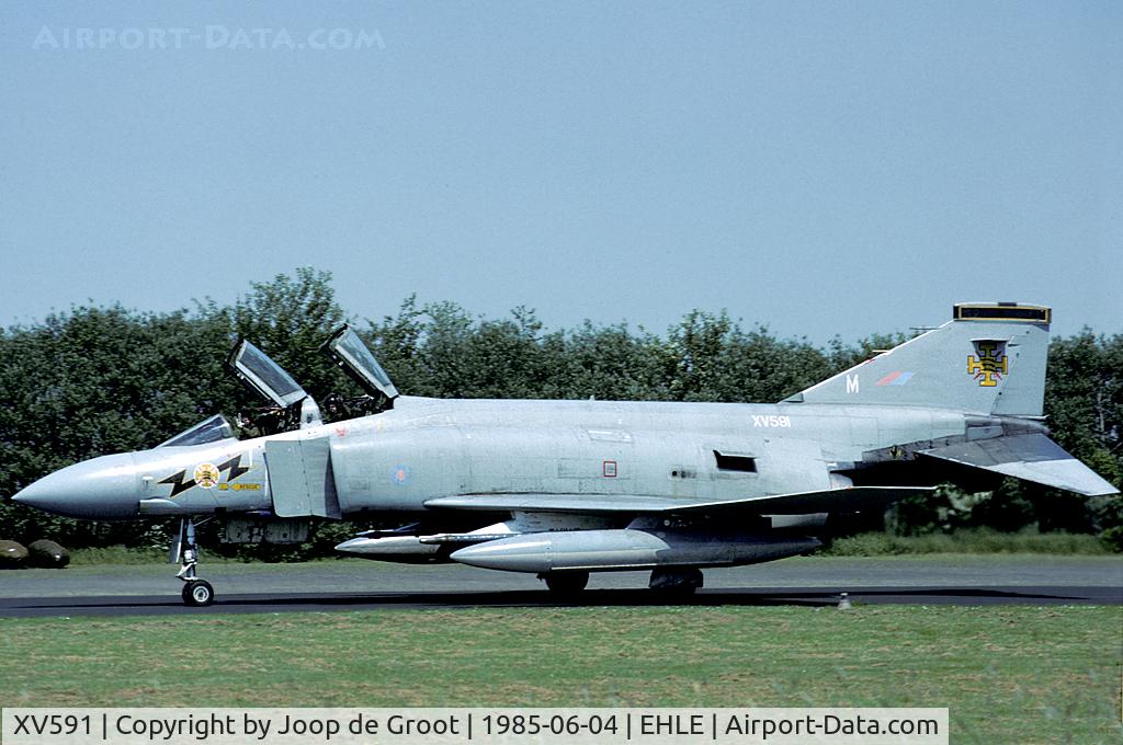 XV591, 1969 McDonnell Douglas Phantom FG1 C/N 3409/0049, This was one of the last times I saw a Phantom FG1. Shortly afterwards the Tornado F3 was introduced.