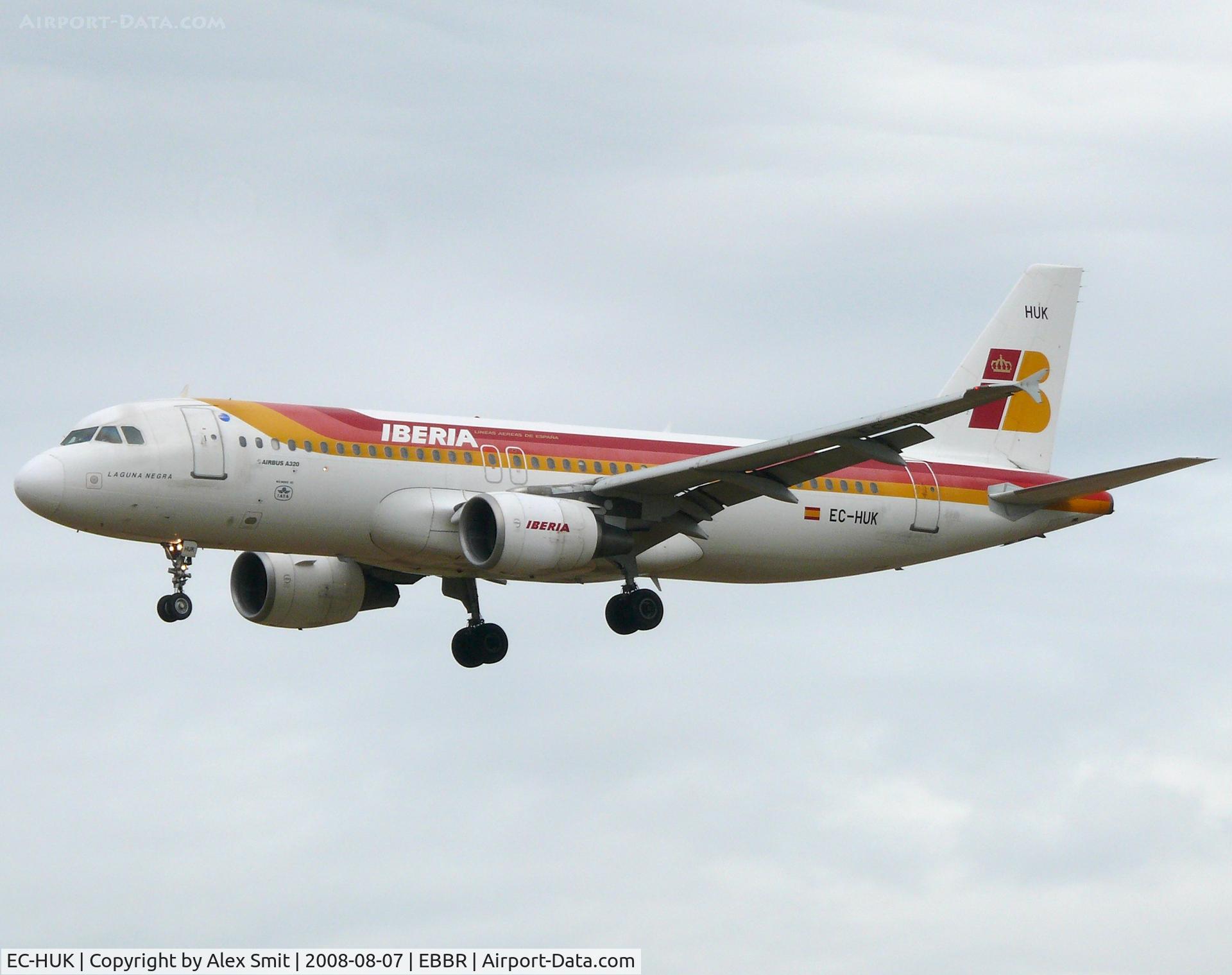 EC-HUK, 2000 Airbus A320-214 C/N 1318, Airbus A320-214 EC-HUK Iberia