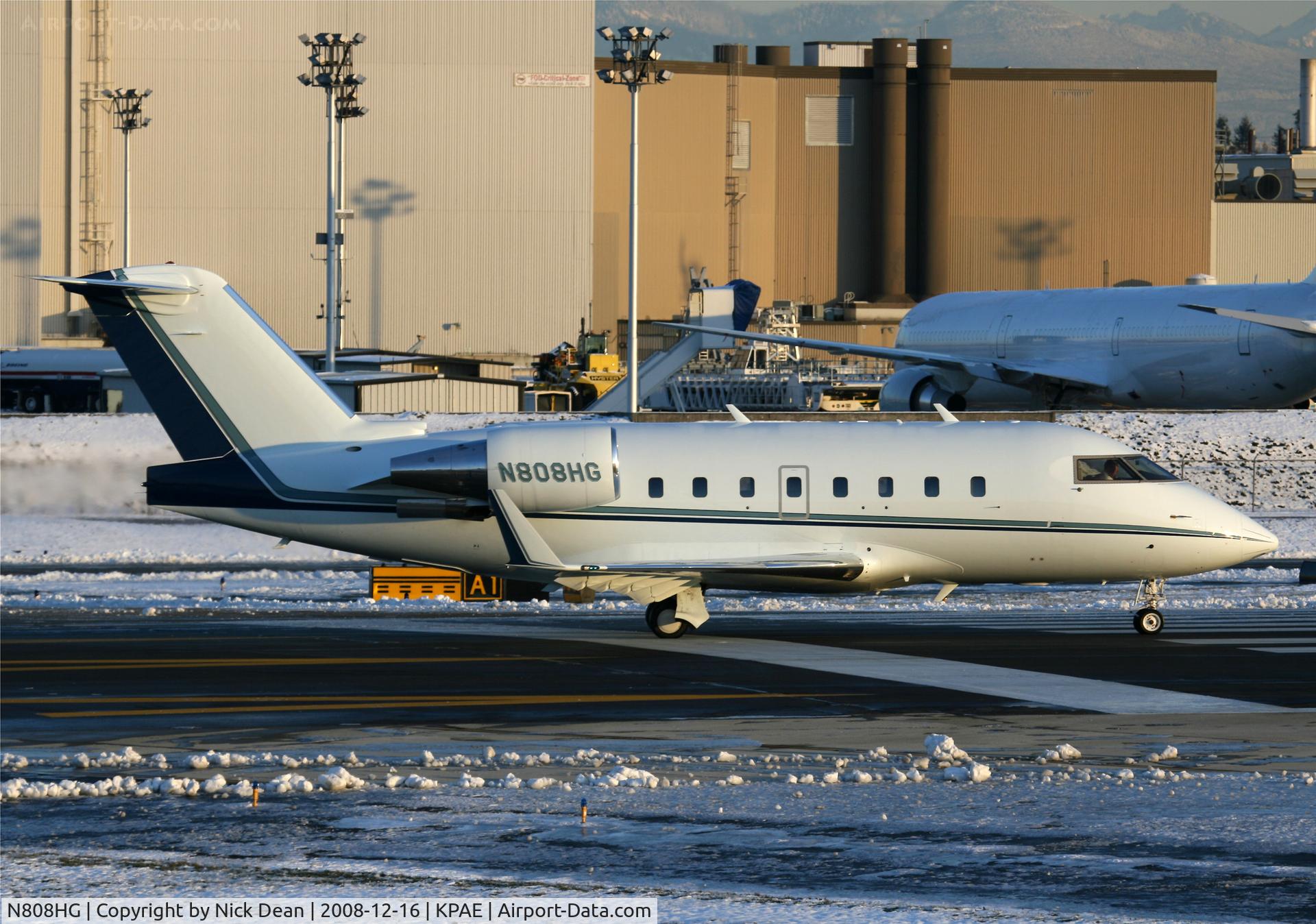N808HG, 1994 Canadair Challenger 601-3R (CL-600-2B16) C/N 5157, KPAE (waiting for the TAM 777 to come around for the landing shot)