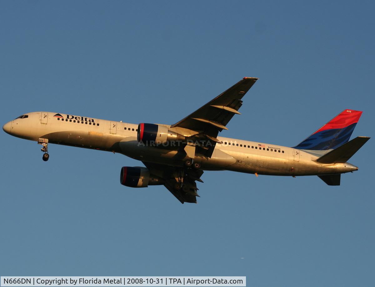 N666DN, 1991 Boeing 757-232 C/N 25034, Delta 757-200