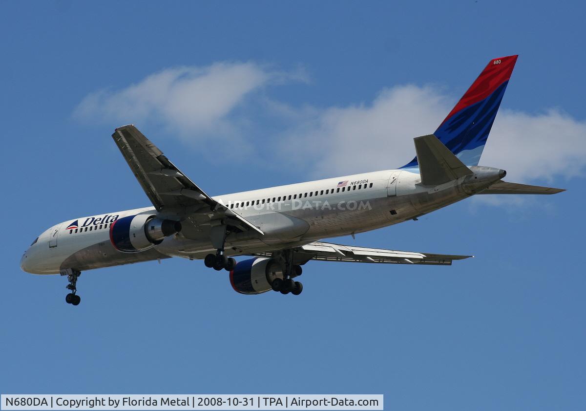 N680DA, 1992 Boeing 757-232 C/N 26956, Delta 757-200
