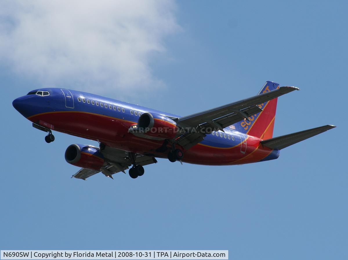 N690SW, 1988 Boeing 737-3G7 C/N 23783, Southwest 737-300