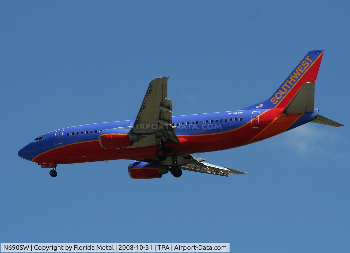 N690SW, 1988 Boeing 737-3G7 C/N 23783, Southwest 737-300