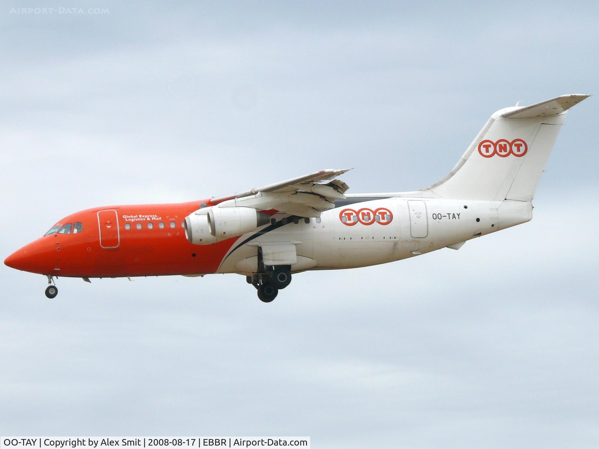 OO-TAY, 1993 British Aerospace BAe.146-200QC C.3 Quick Change C/N E2211, British Aerospace BAe146-200QC OO-TAY TNT