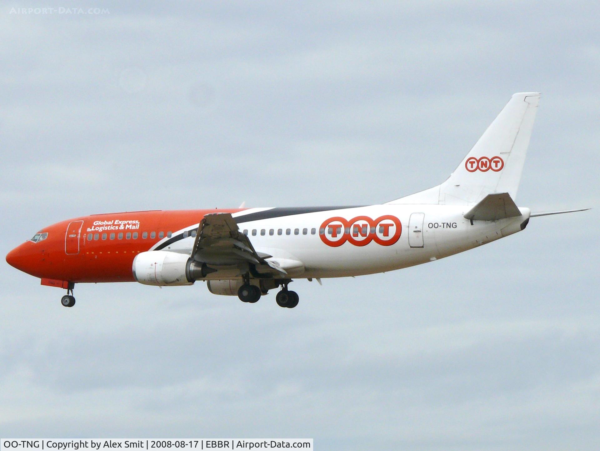 OO-TNG, 1988 Boeing 737-3Y0 C/N 24255, Boeing B737-3Y0QC OO-TNG TNT
