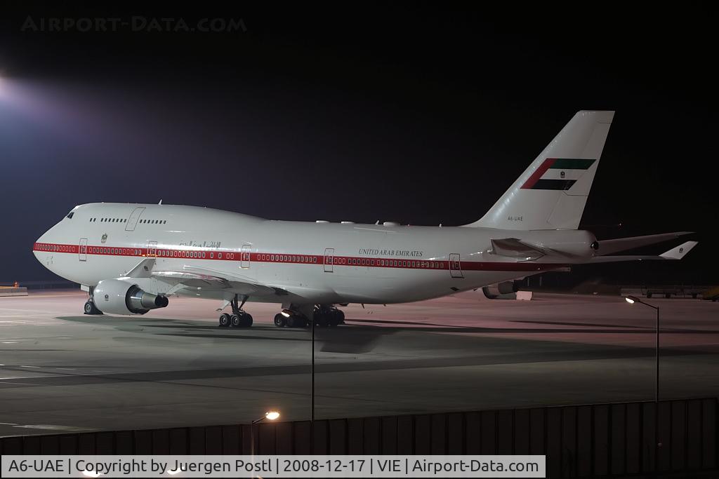 A6-UAE, 1999 Boeing 747-48EM C/N 28551, Boeing 747-48E