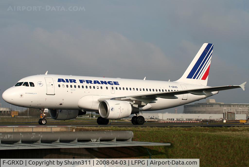 F-GRXD, 2002 Airbus A319-111 C/N 1699, Passing on parallels runways
