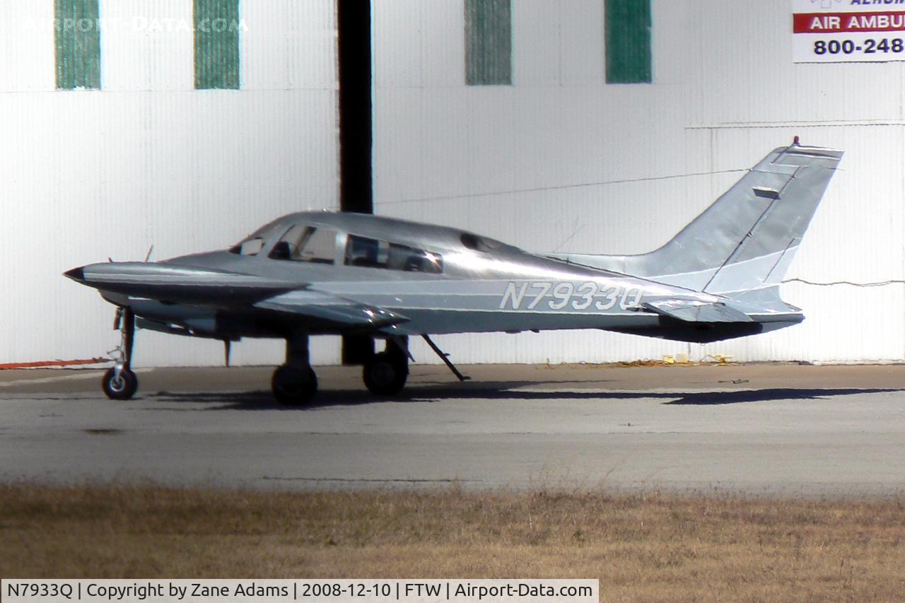 N7933Q, 1972 Cessna 310Q C/N 310Q0665, At Meacham Field