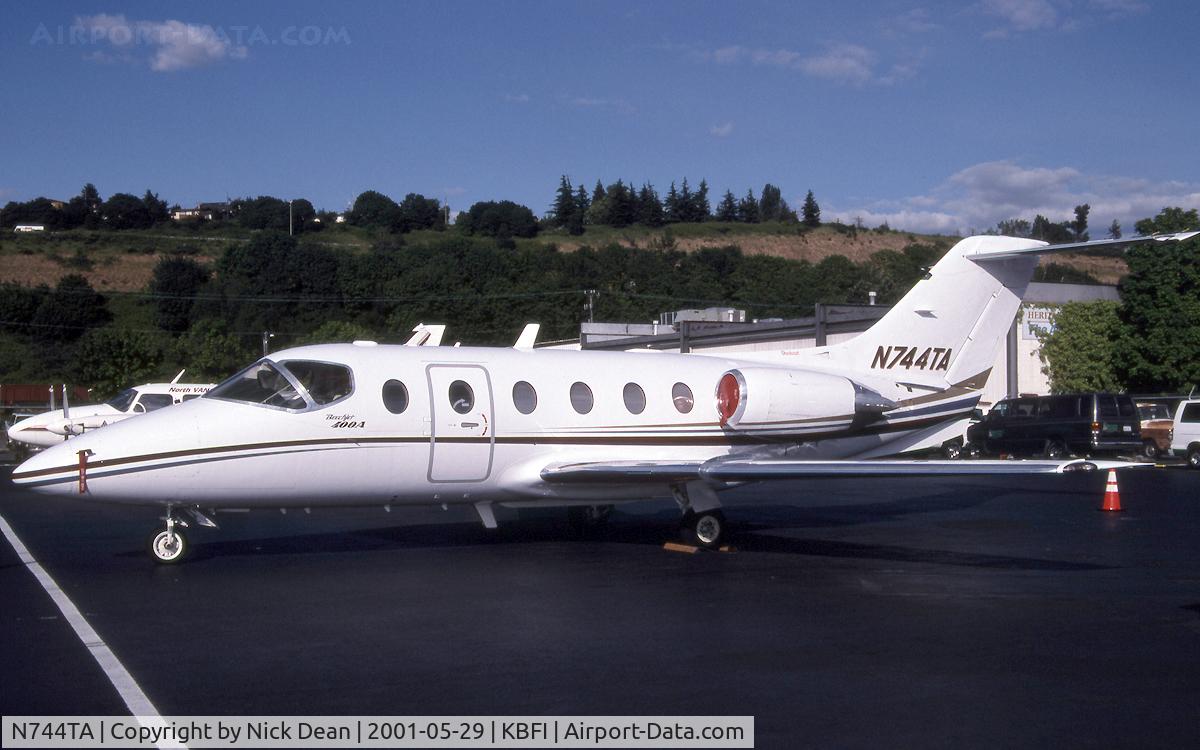 N744TA, 1999 Beechcraft 400A Beechjet C/N RK-245, KBFI (Currently registered N424LX)