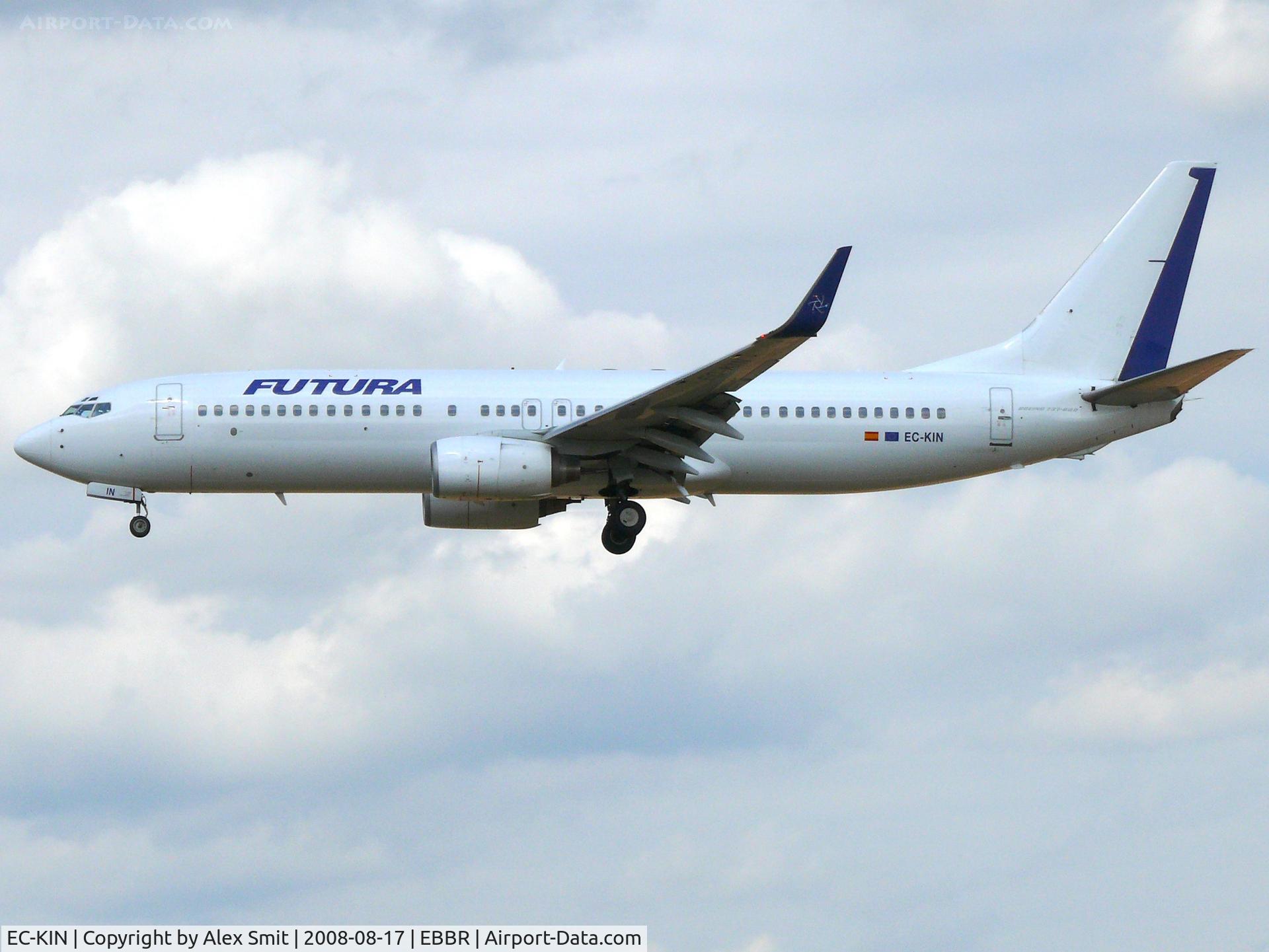 EC-KIN, 2000 Boeing 737-86N C/N 28628/573, Boeing B737-86N EC-KIN Futura