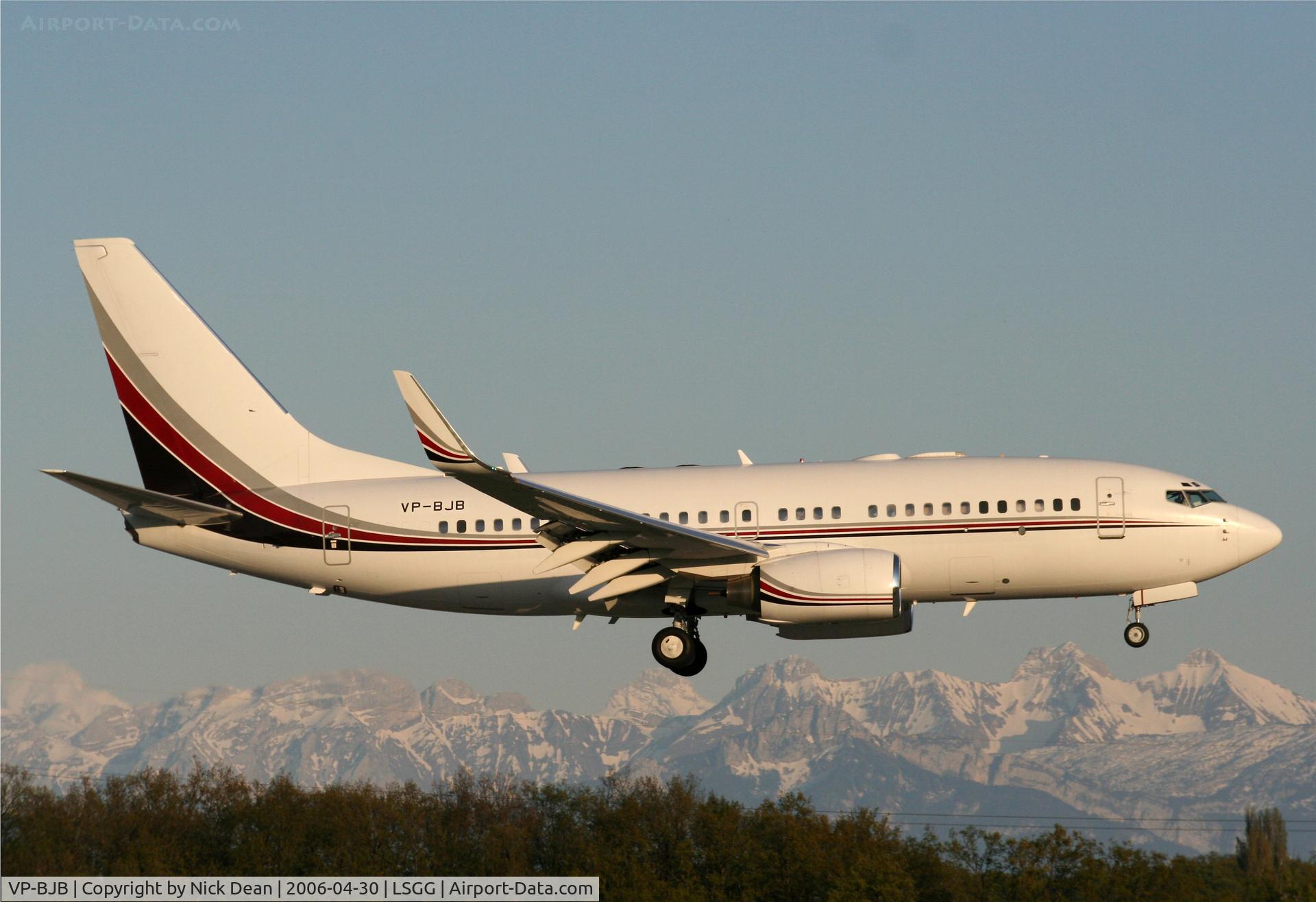 VP-BJB, 1999 Boeing 737-7BC BBJ C/N 30330, LSGG