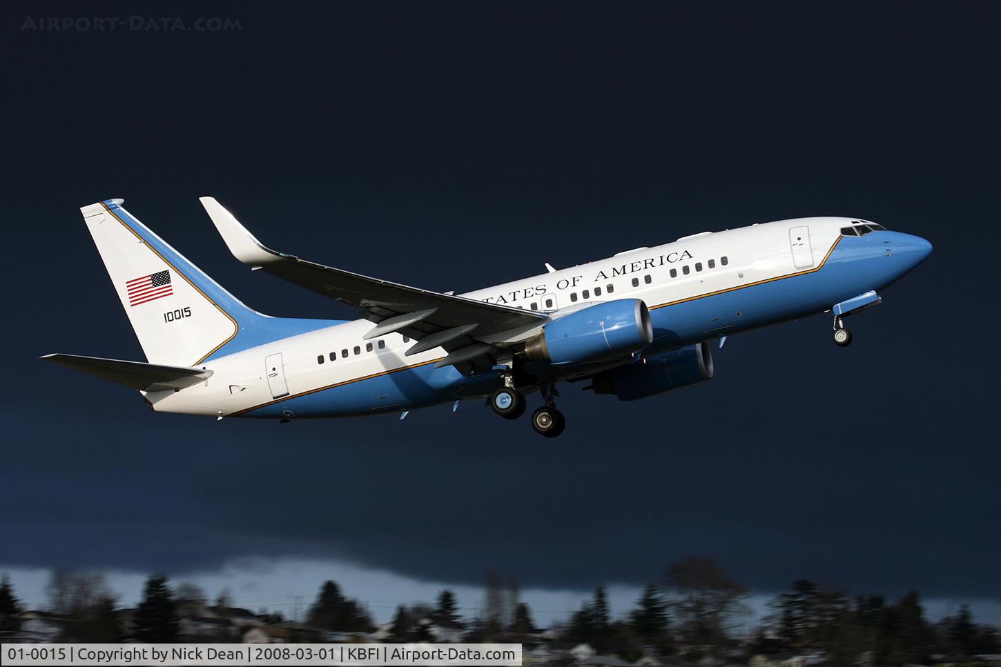 01-0015, 2001 Boeing C-40B (737-7FD BBJ) C/N 32916, KBFI
