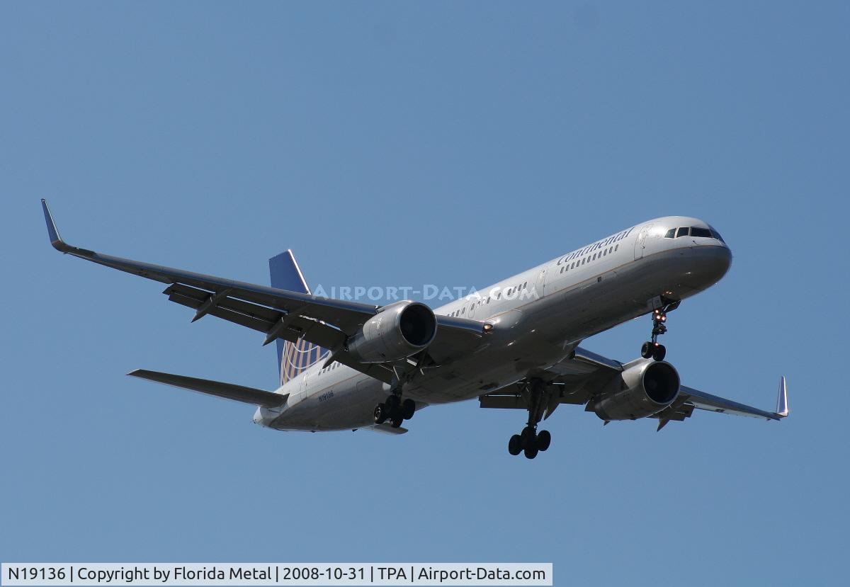 N19136, 1999 Boeing 757-224 C/N 29285, Continental 757-200