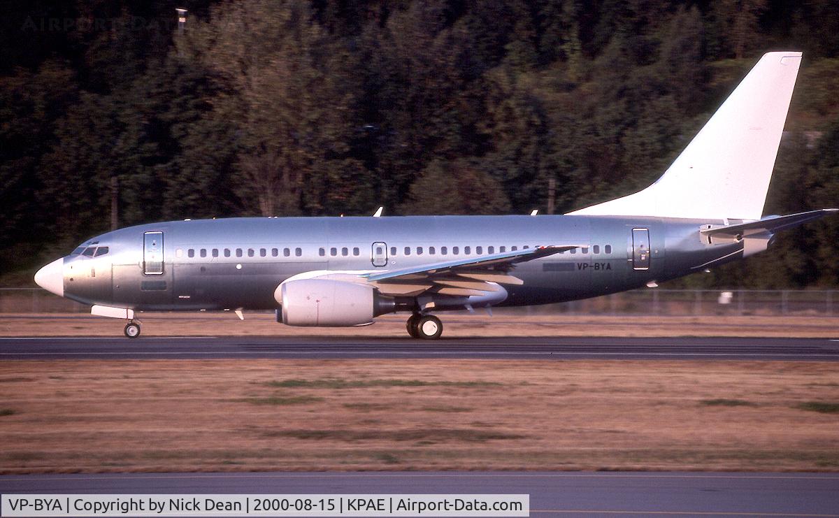 VP-BYA, 2000 Boeing 737-700 BBJ C/N 29972, KPAE