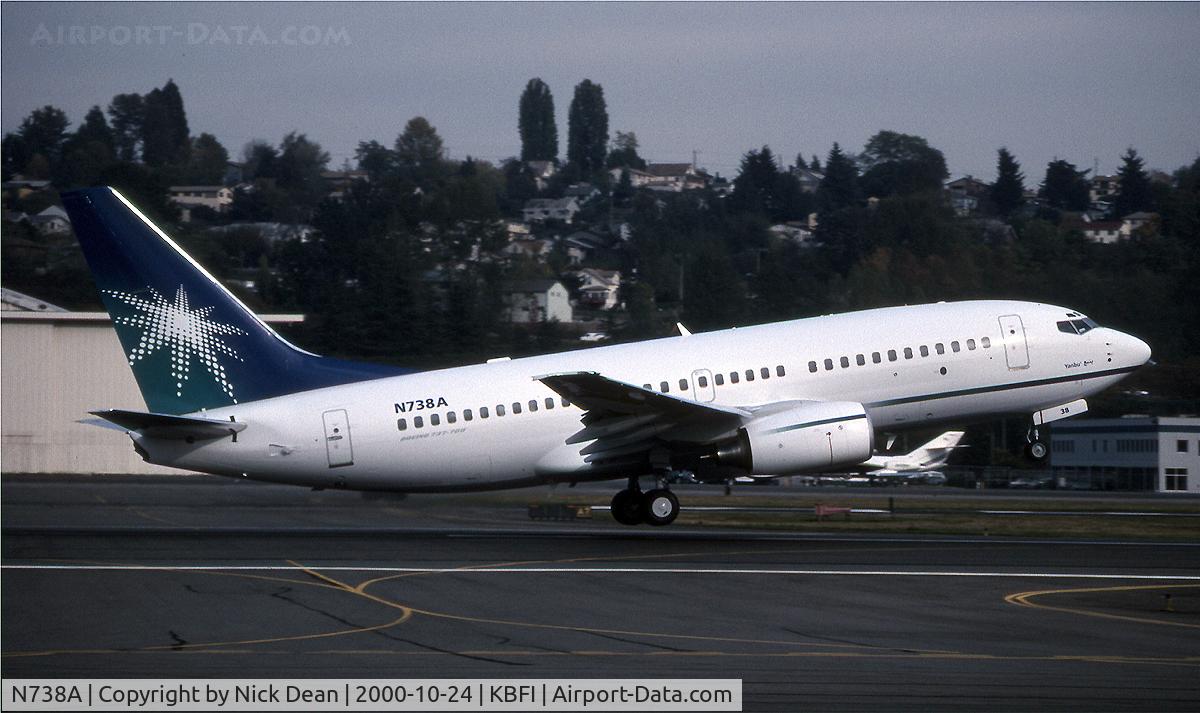 N738A, 2000 Boeing 737-7AX C/N 30182, KBFI
