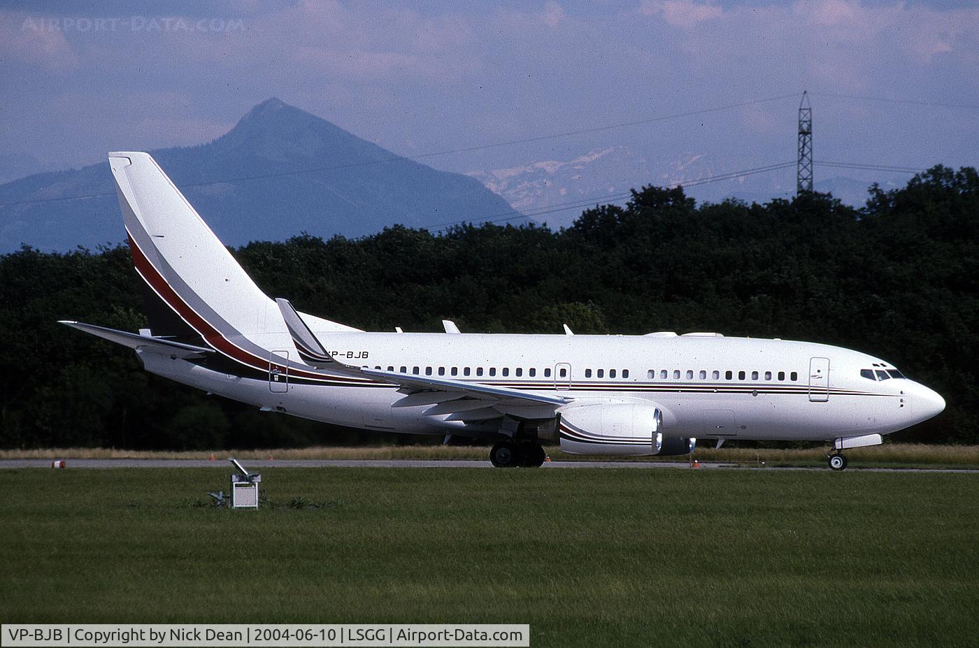 VP-BJB, 1999 Boeing 737-7BC BBJ C/N 30330, LSGG