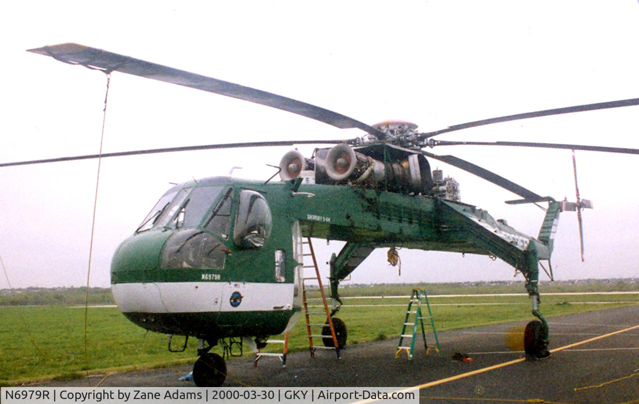 N6979R, 1968 Sikorsky S-64E C/N 64079, Evergreen heavy lift helicopter in town for placing HVAC units on the Arlington, TX General Motors plant