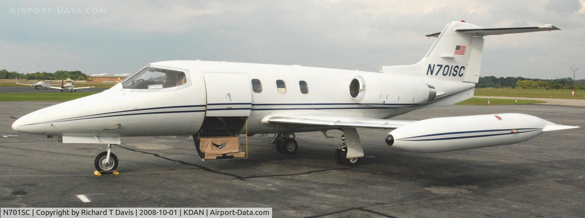 N701SC, Gates Learjet 24D C/N 24D-235, Lear 24D in Danville Va.