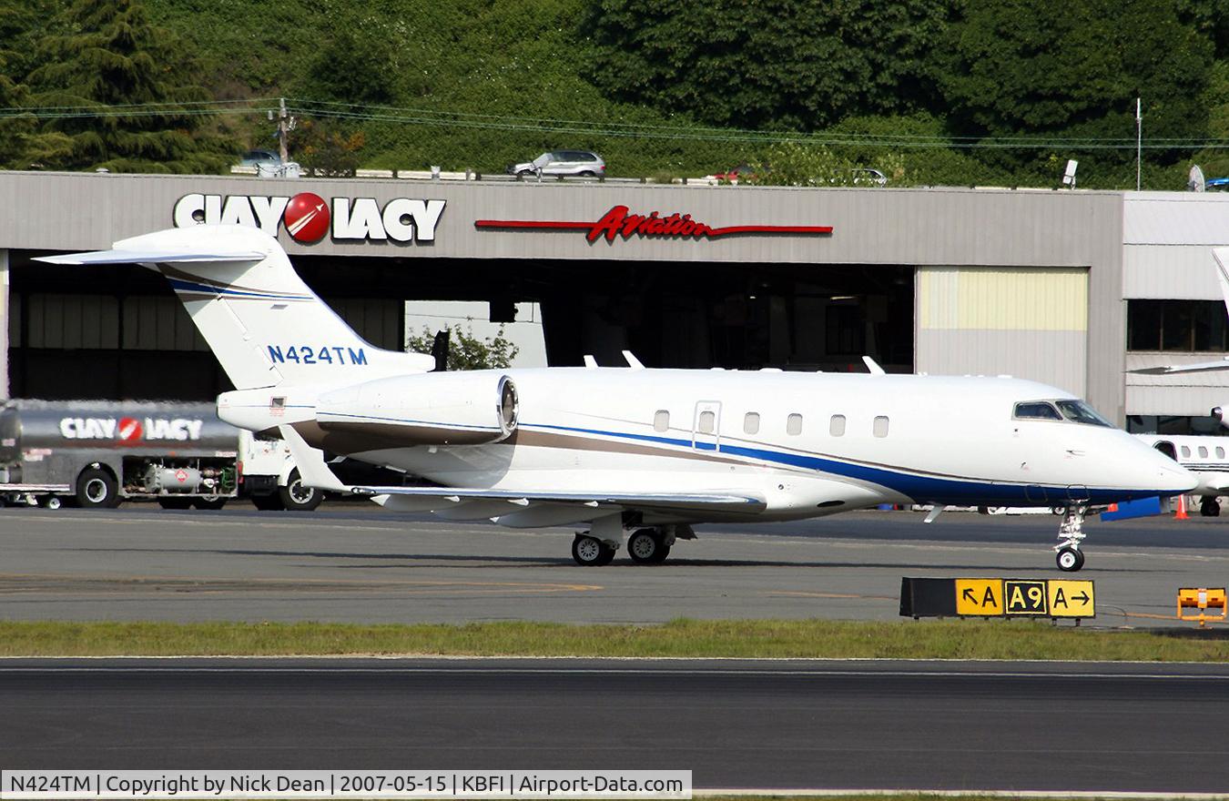 N424TM, 2005 Bombardier Challenger 300 (BD-100-1A10) C/N 20051, KBFI
