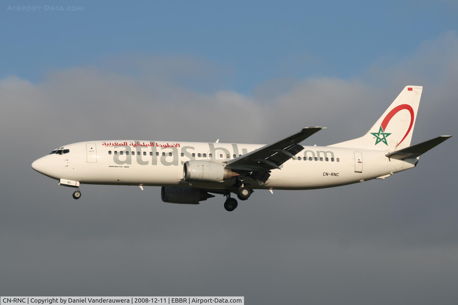 CN-RNC, 1994 Boeing 737-4B6 C/N 26529, arrival of flight 8A445 to rwy 25L