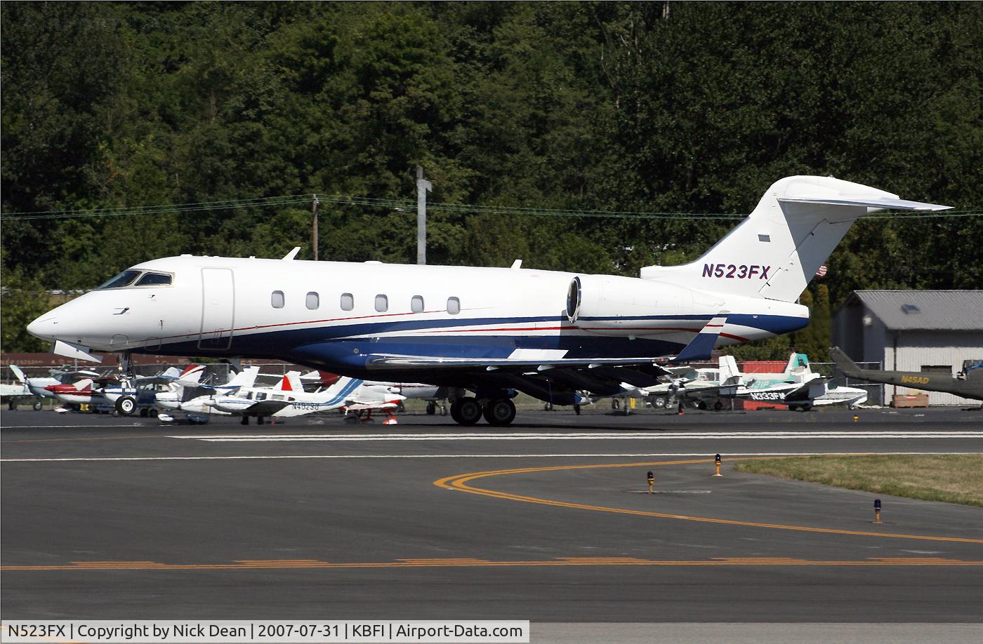 N523FX, 2005 Bombardier Challenger 300 (BD-100-1A10) C/N 20074, KBFI