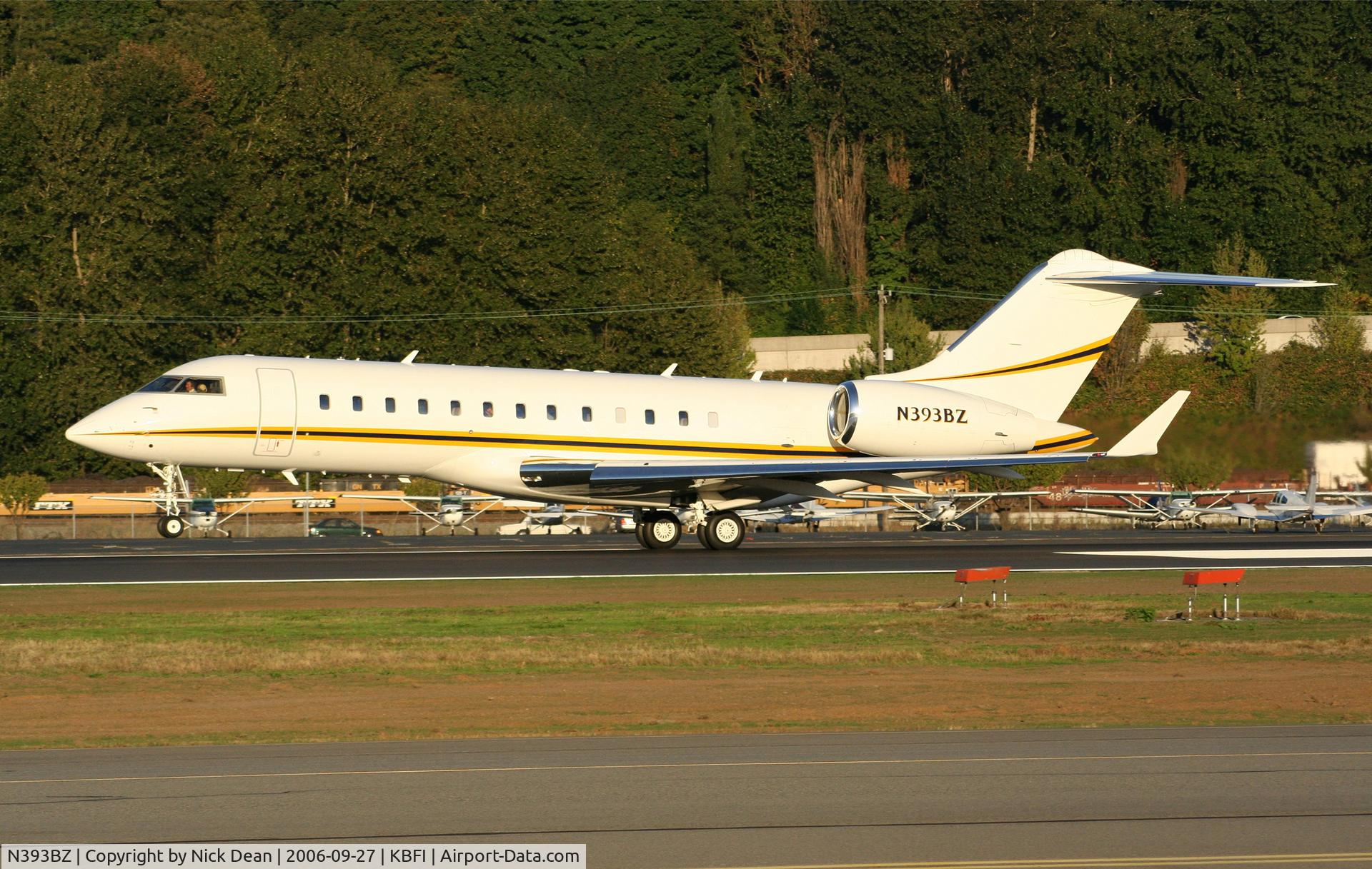 N393BZ, 1999 Bombardier BD-700-1A10 Global Express C/N 9022, KBFI
