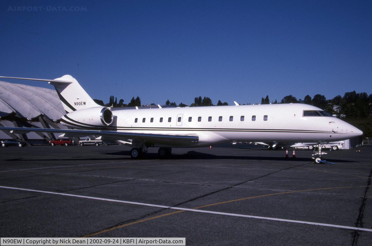 N90EW, 1999 Bombardier BD-700-1A11 Global Express C/N 9039, KBFI
