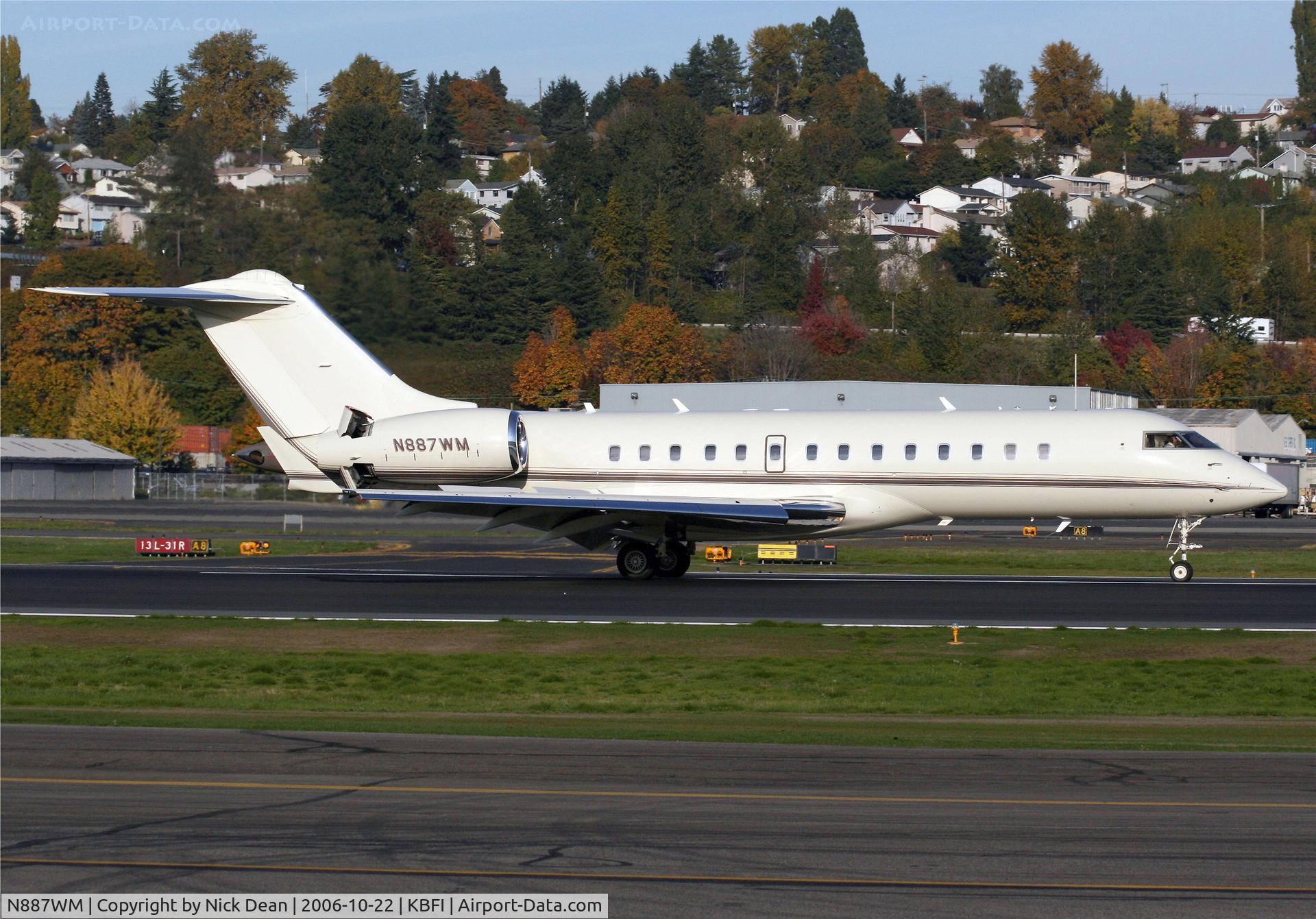N887WM, 1999 Bombardier BD-700-1A10 Global Express C/N 9041, KBFI