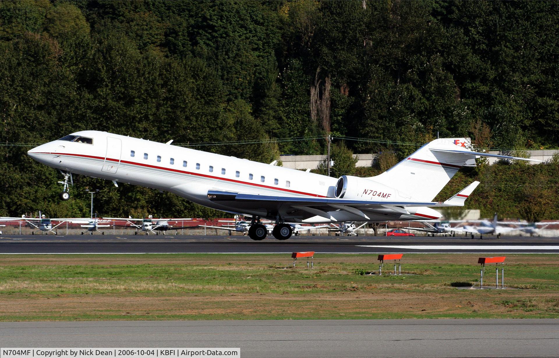N704MF, 1999 Bombardier BD-700-1A10 Global Express C/N 9065, KBFI
