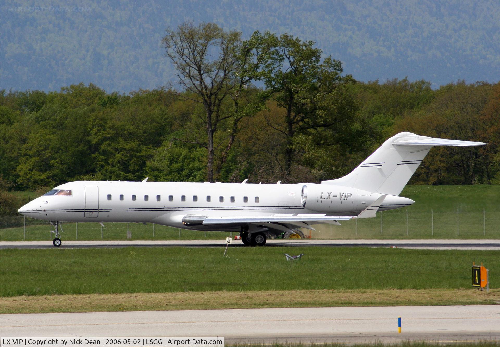 LX-VIP, 2000 Bombardier BD-700-1A10 Global Express C/N 9076, LSGG (C/N of this frame is 9076)