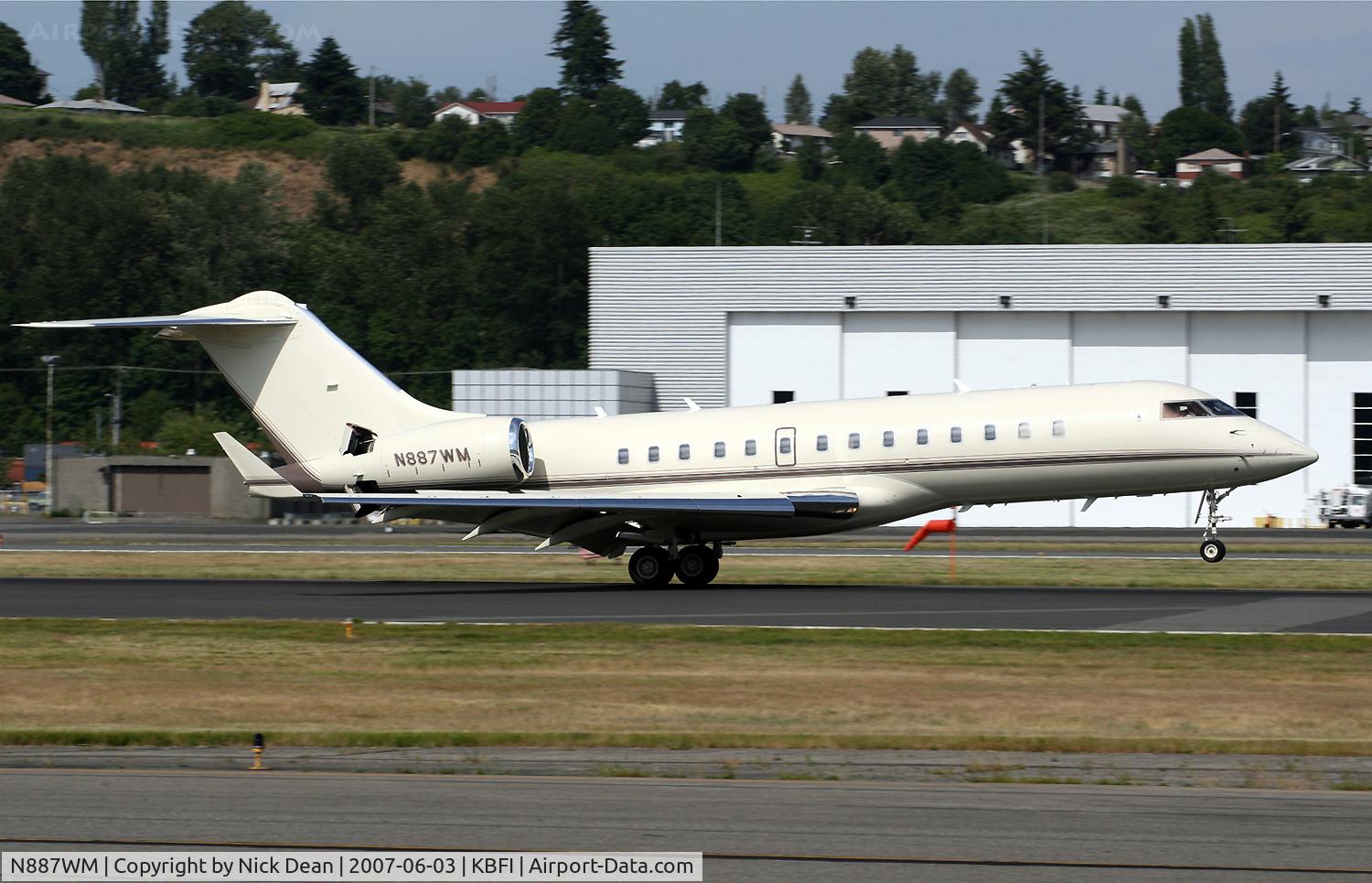 N887WM, 1999 Bombardier BD-700-1A10 Global Express C/N 9041, KBFI