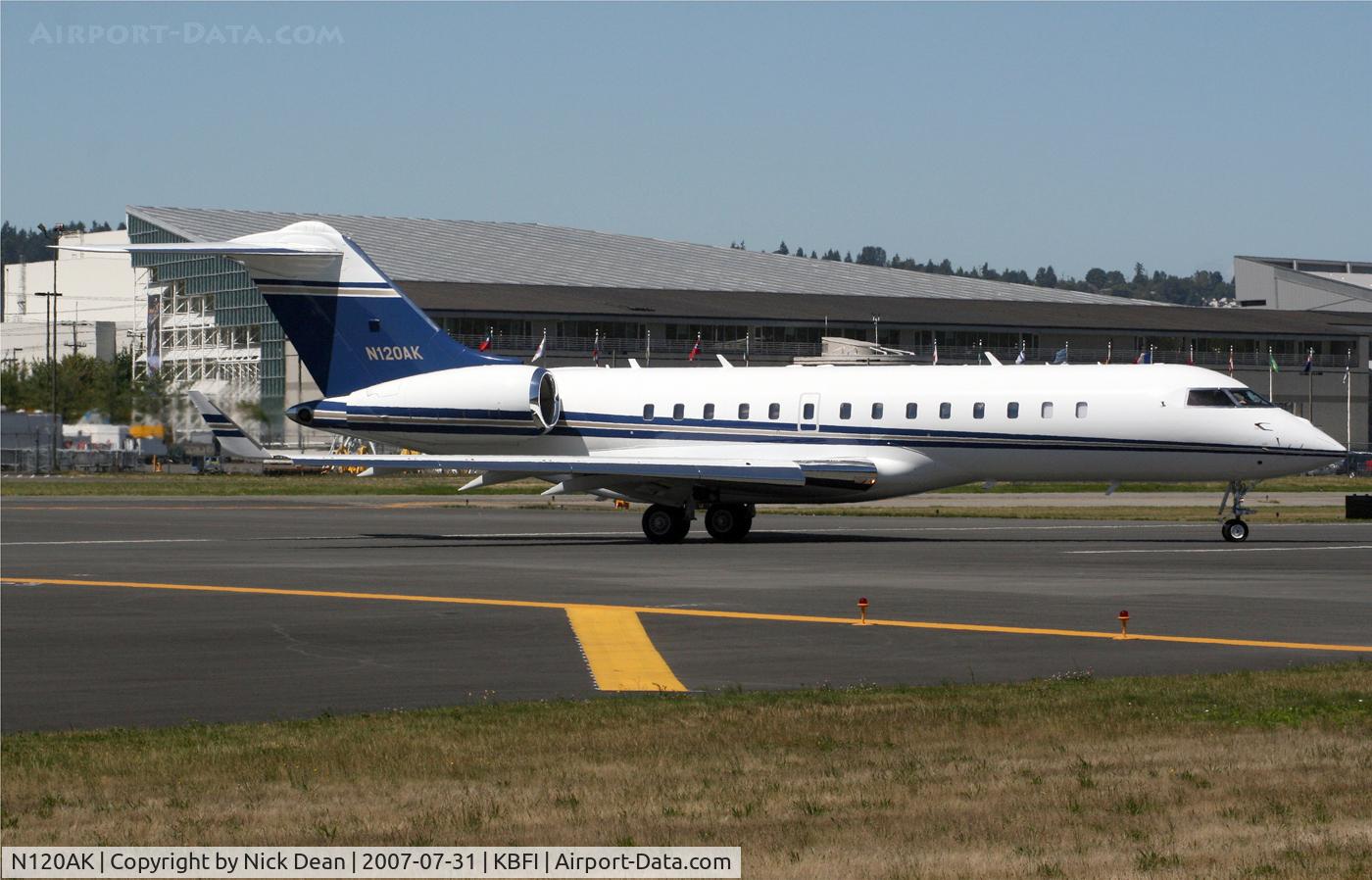 N120AK, 2004 Bombardier BD-700-1A10 Global Express C/N 9153, KBFI