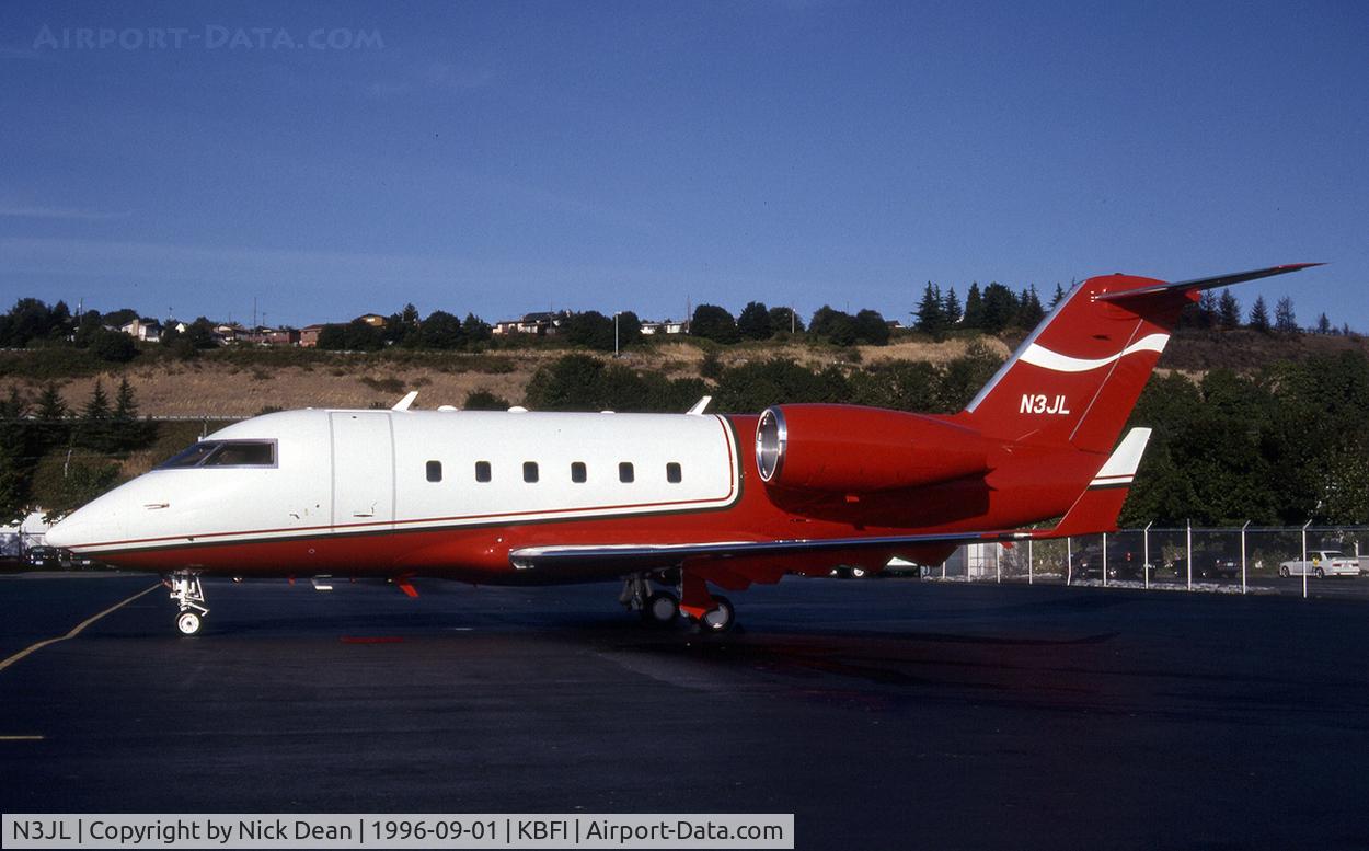N3JL, 1983 Canadair Challenger 600S (CL-600-1A11) C/N 1080, KBFI (A stunning scheme on this frame currently registered N677LM)
