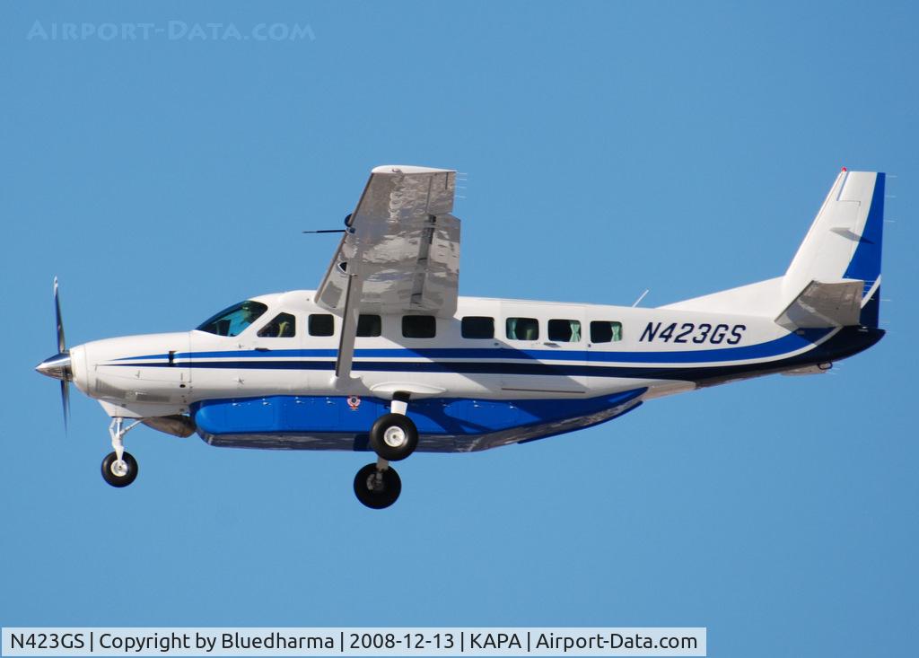 N423GS, 2008 Cessna 208B Grand Caravan C/N 208B2048, Landing on 17L on a very windy day.