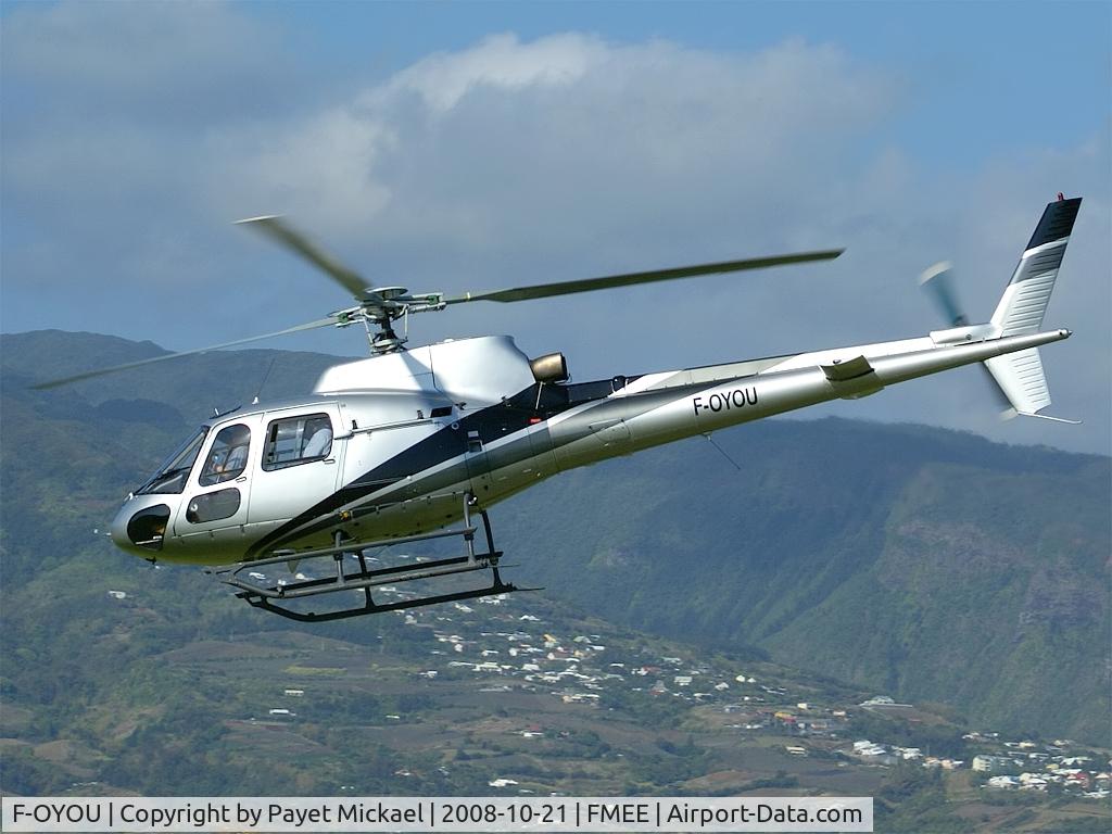 F-OYOU, Aerospatiale AS-350BA Ecureuil C/N 9009, Takeoff from the general aviation park