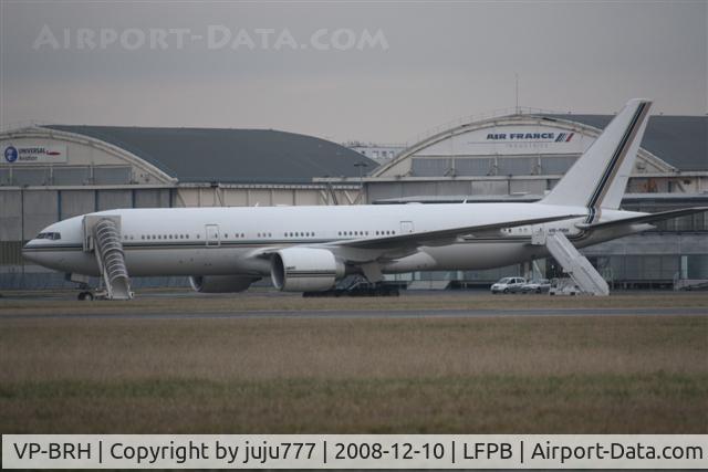 VP-BRH, 1999 Boeing 777-2AN/ER C/N 29953, on display at Le Bourget