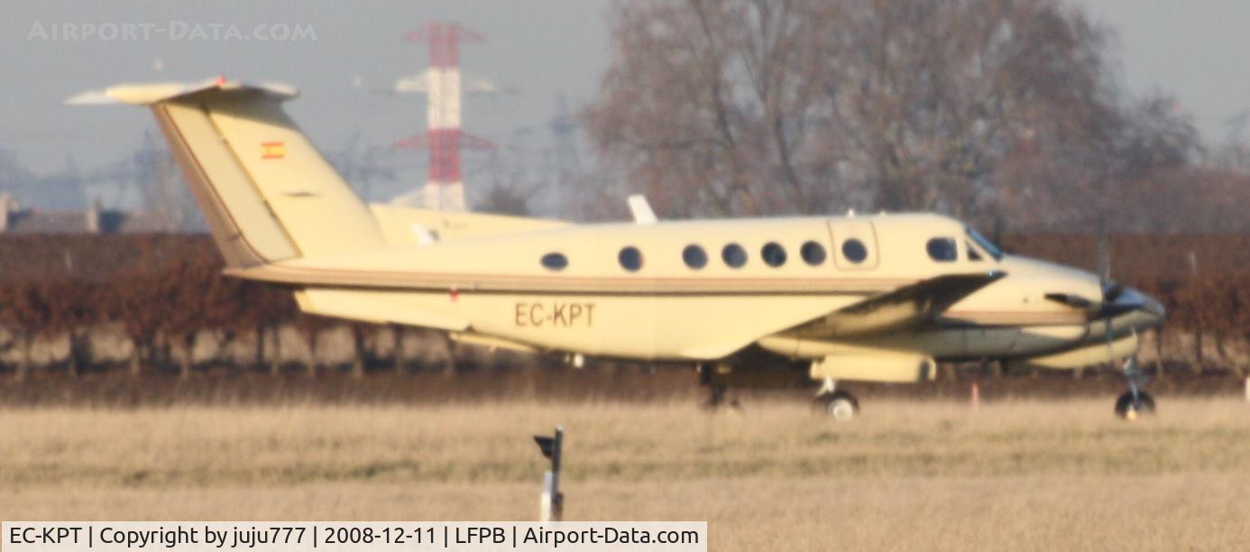 EC-KPT, 1980 Beech 200 Super King Air C/N BB-753, on transit at Le Bourget, Ex F-GERS