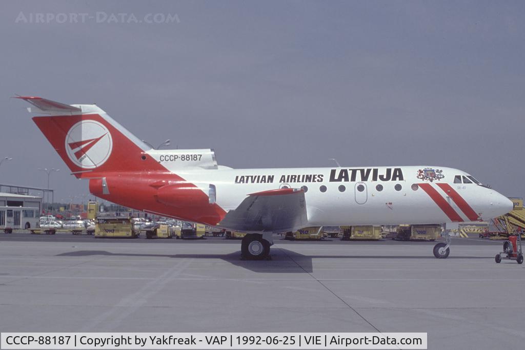 CCCP-88187, 1976 Yakovlev Yak-40 C/N 9620748, Latvija Yakovlev 40