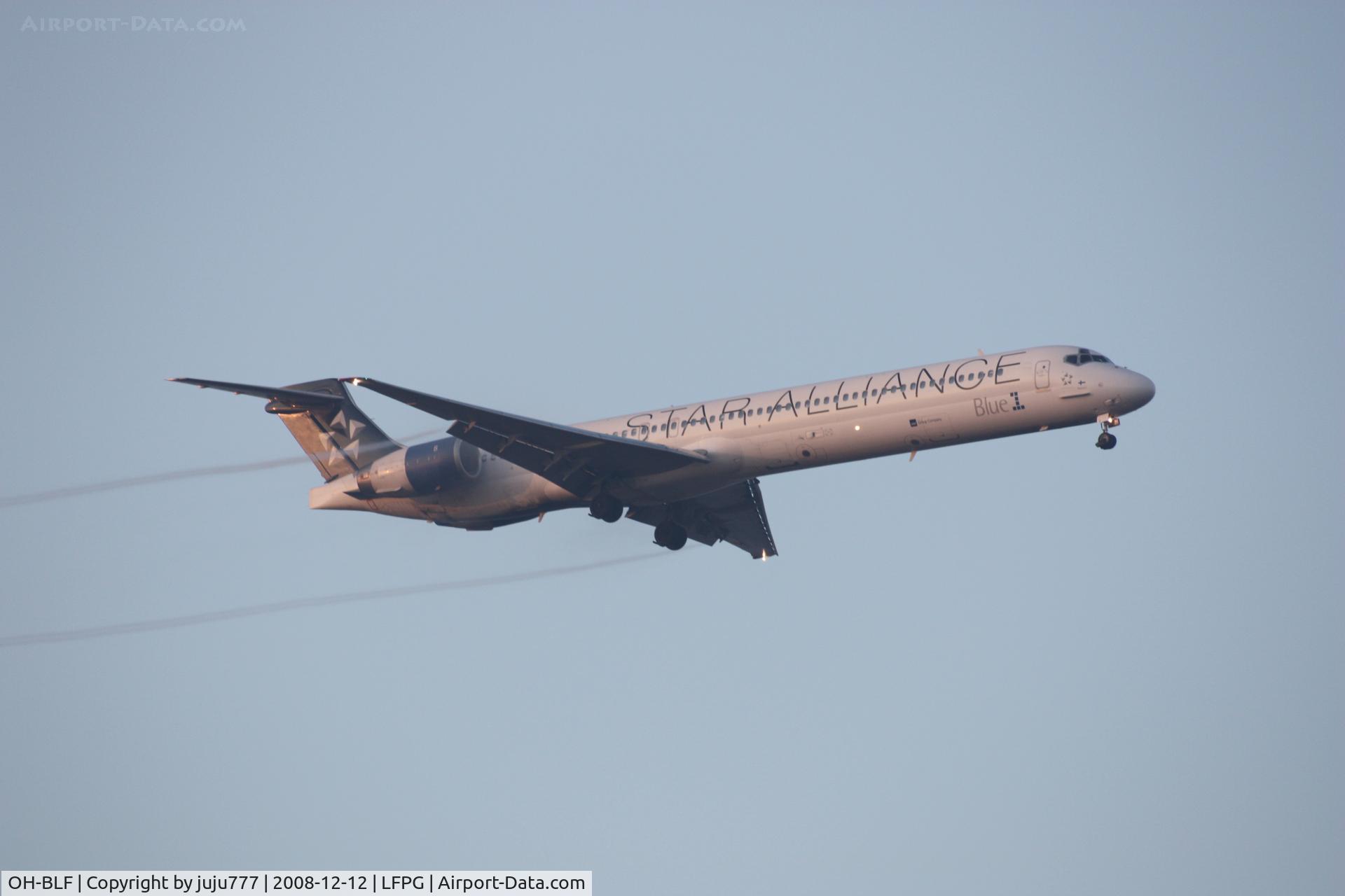 OH-BLF, 1997 McDonnell Douglas MD-90-30 C/N 53543, on landing at CDG