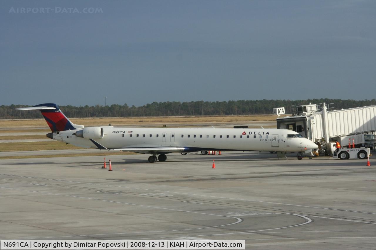 N691CA, 2007 Bombardier CRJ-900ER (CL-600-2D24) C/N 15136, /