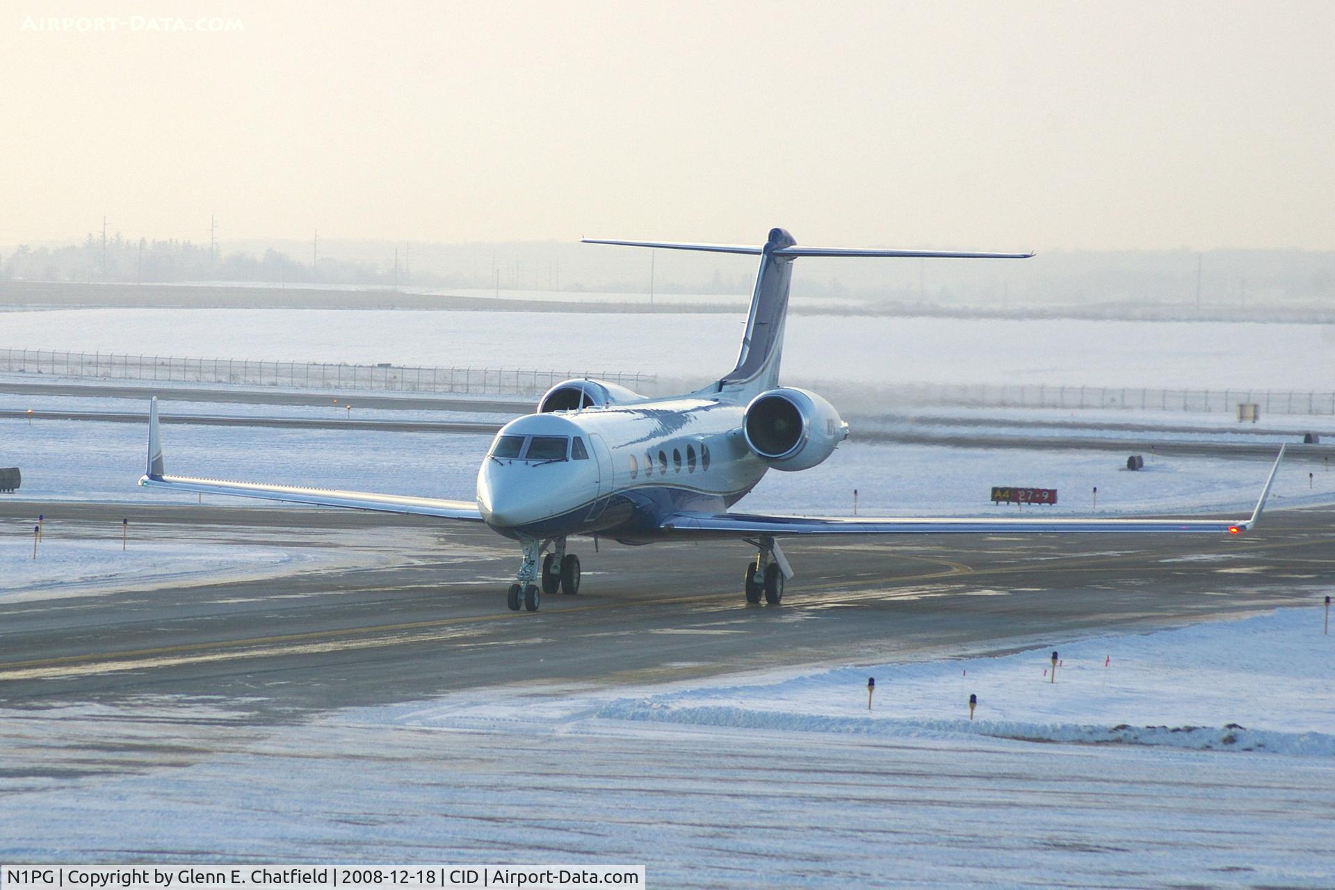 N1PG, 1999 Gulfstream Aerospace G-IV C/N 1374, Taxiing on Alpha 4, just off Runway 9, very early in the morning