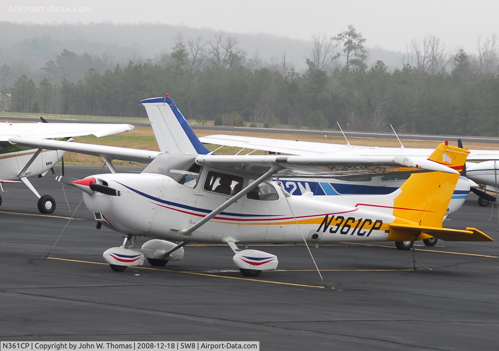 N361CP, 2001 Cessna 172S C/N 172S8840, All tied up