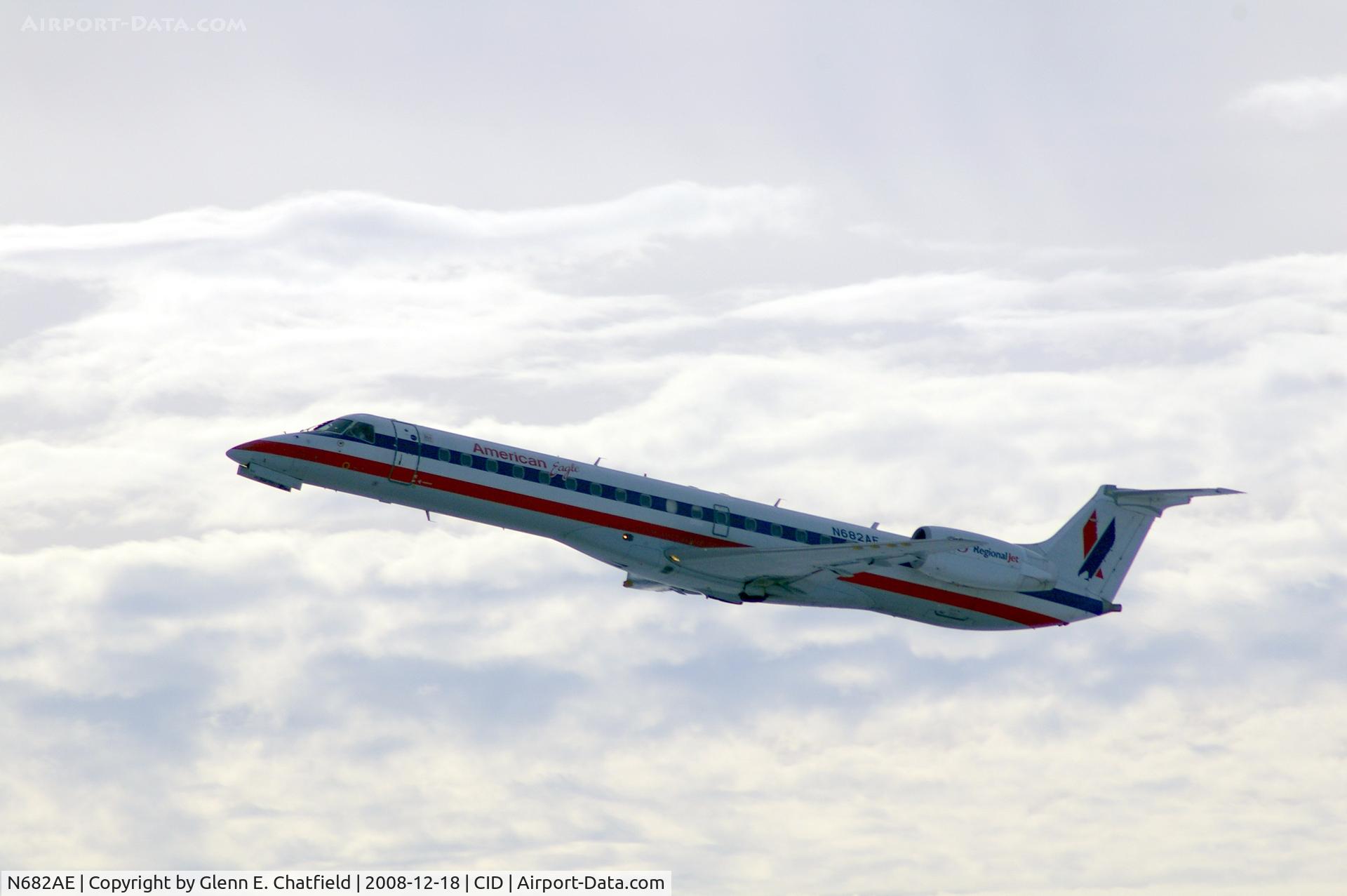 N682AE, 2004 Embraer ERJ-145LR (EMB-145LR) C/N 14500826, Departing Runway 9.
