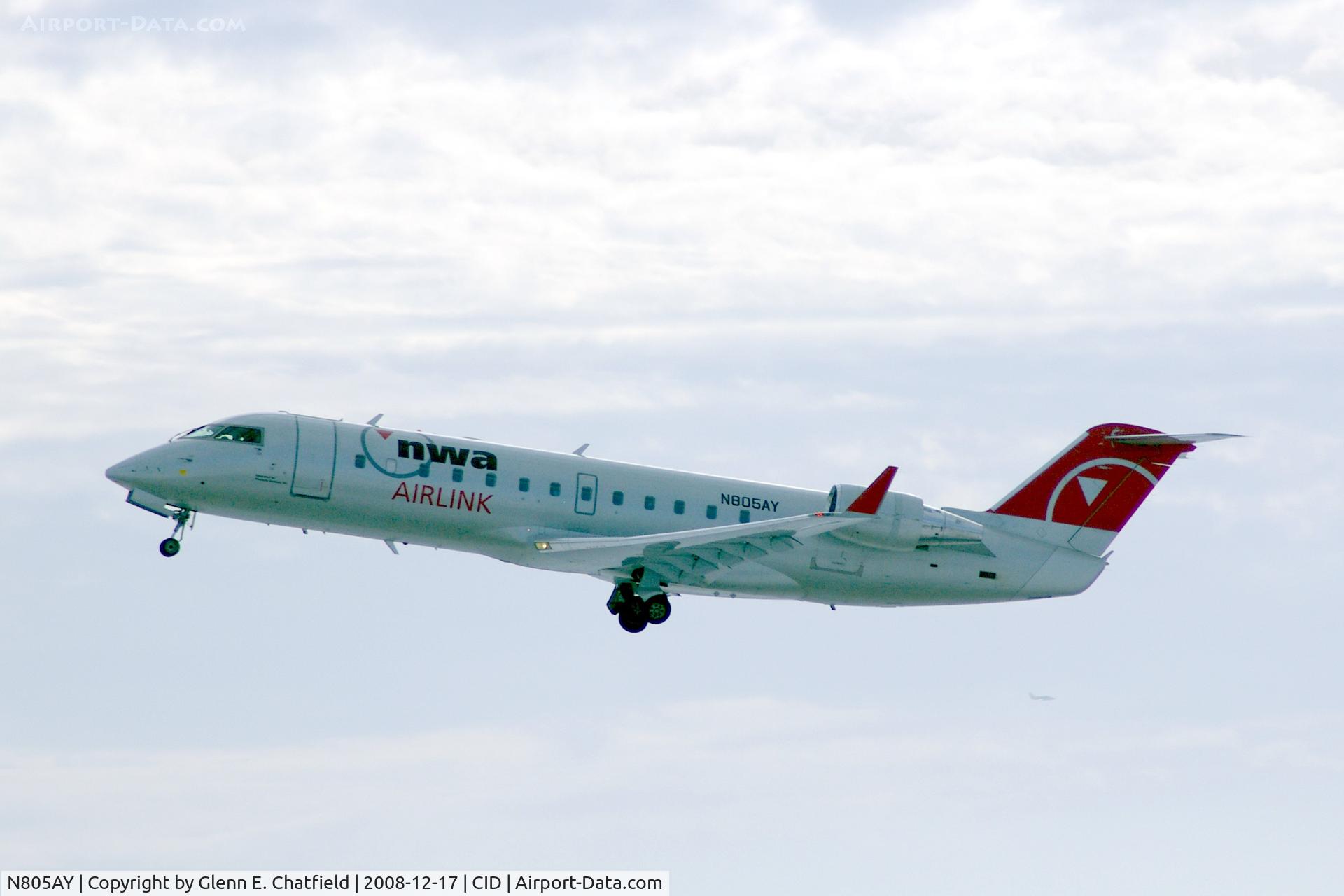 N805AY, 2005 Bombardier CRJ-200LR (CL-600-2B19) C/N 8005, Departing Runway 9.