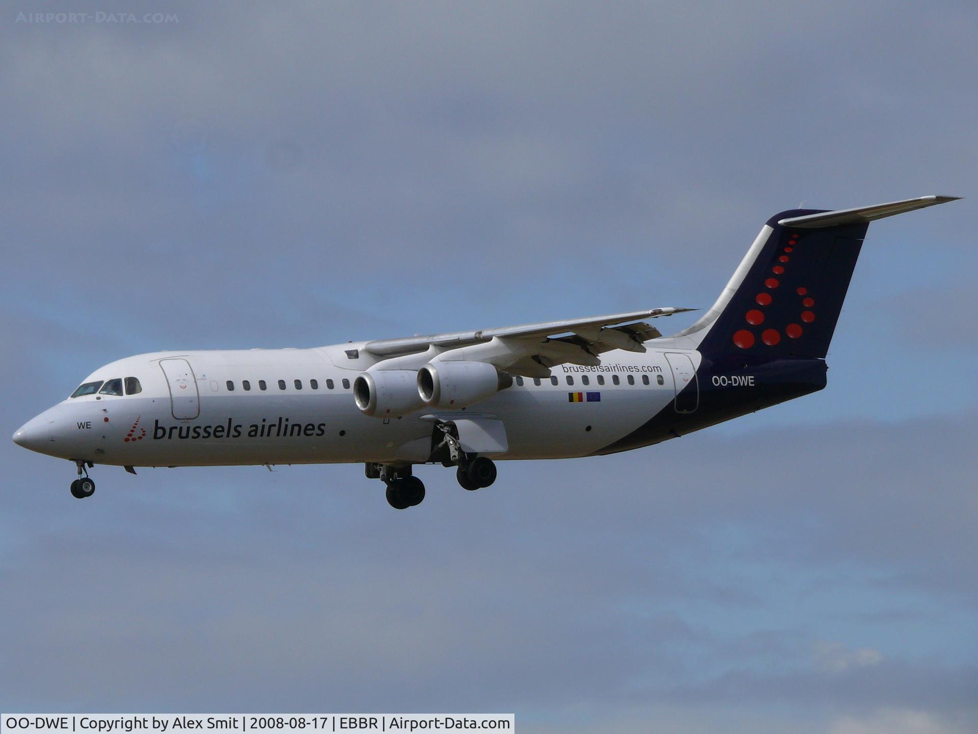 OO-DWE, 1998 British Aerospace Avro 146-RJ100 C/N E3327, British Aerospace BAe146-300/RJ100 OO-DWE Brussels Airlines