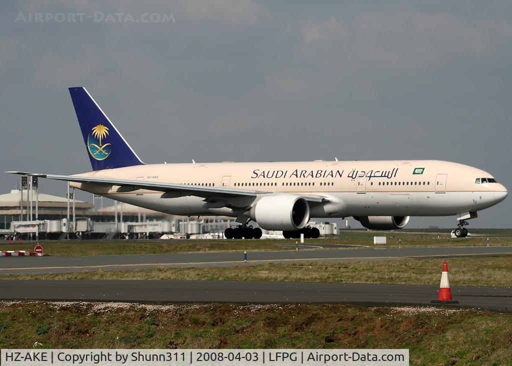 HZ-AKE, 1997 Boeing 777-268/ER C/N 28348, Rolling for departure via parallels runways...